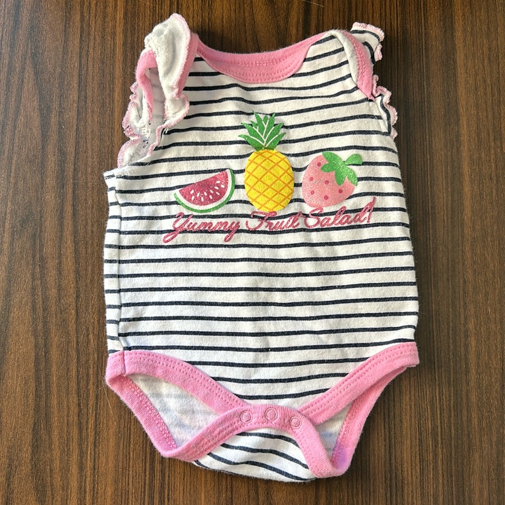(3 for $10) 0-3 Months Buster Brown Baby Onesie